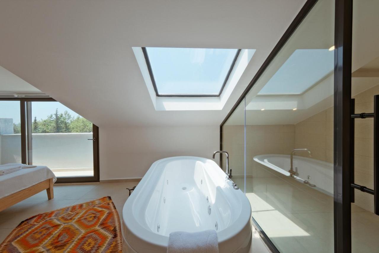 Villa Neo With 2 Private Pools, Bbq, Jacuzzi And Sauna Fethiye Exterior foto